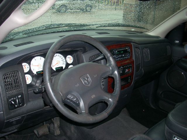 Dodge Ram 3500 2003 photo 2