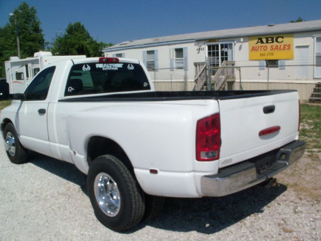 Dodge Ram 3500 2003 photo 2