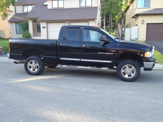 Dodge Ram 3500 4d Wagon AWD Pickup Truck