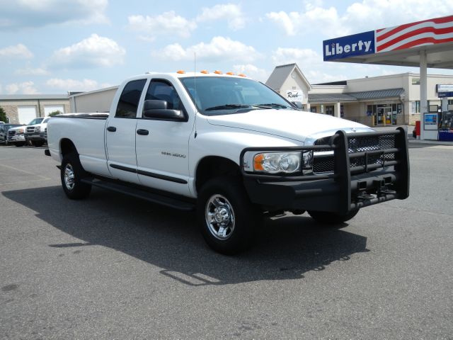 Dodge Ram 3500 4dr 4WD EXT LS 4x4 SUV Pickup Truck