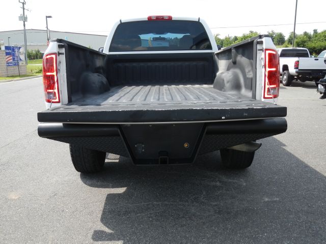 Dodge Ram 3500 2004 photo 1