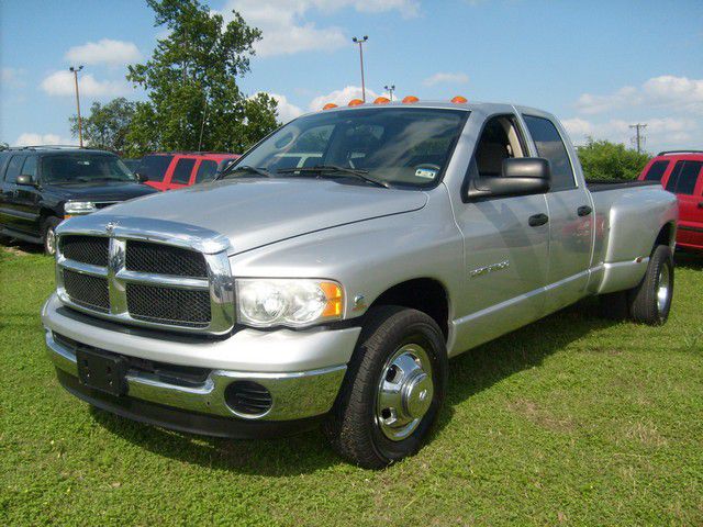 Dodge Ram 3500 2004 photo 17