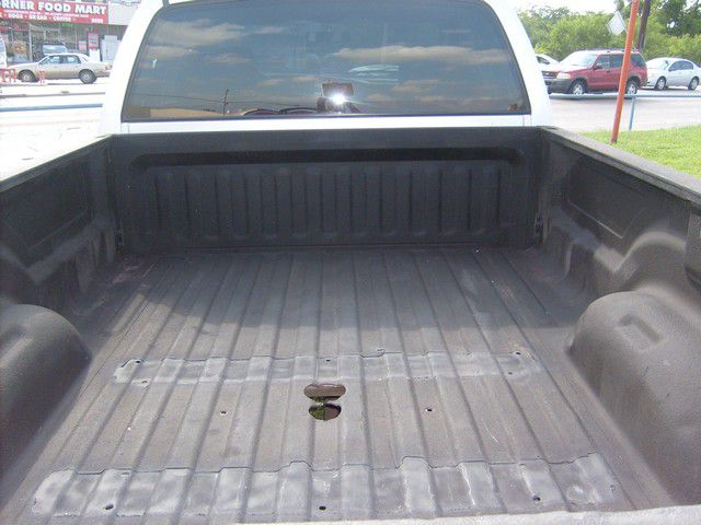 Dodge Ram 3500 2004 photo 25