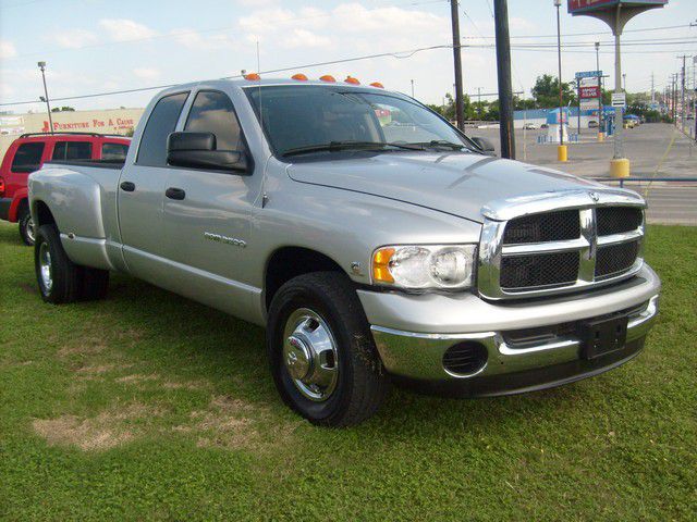 Dodge Ram 3500 2004 photo 33