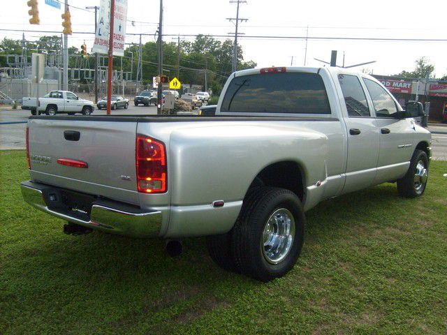 Dodge Ram 3500 2004 photo 34