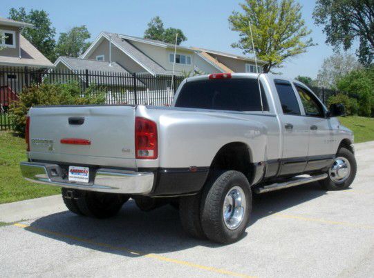 Dodge Ram 3500 2004 photo 4