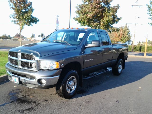 Dodge Ram 3500 2004 photo 3