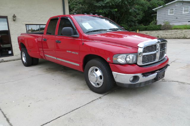 Dodge Ram 3500 2004 photo 2