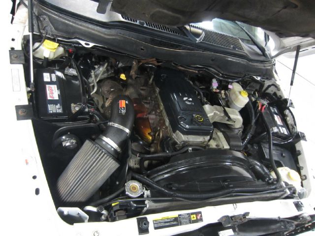 Dodge Ram 3500 2004 photo 27