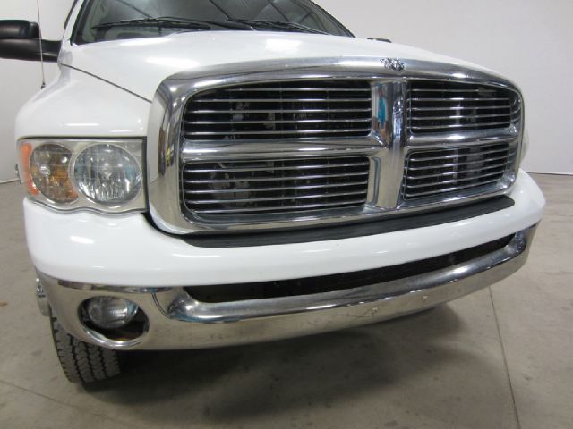 Dodge Ram 3500 2004 photo 75