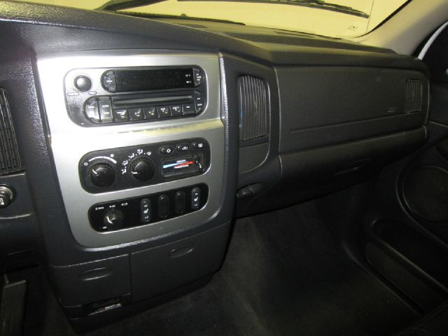 Dodge Ram 3500 2004 photo 8