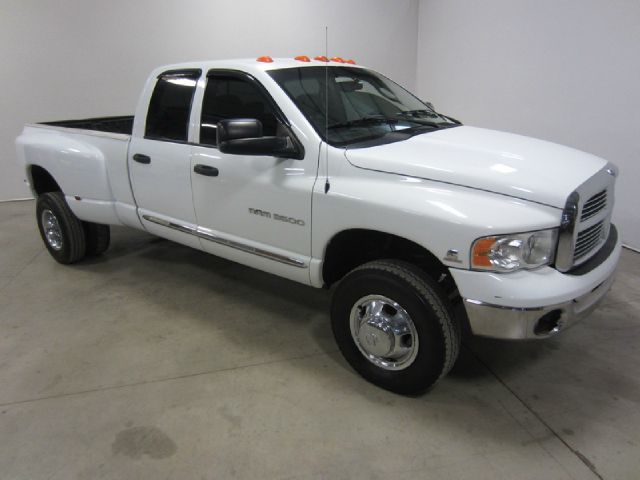 Dodge Ram 3500 2004 photo 81