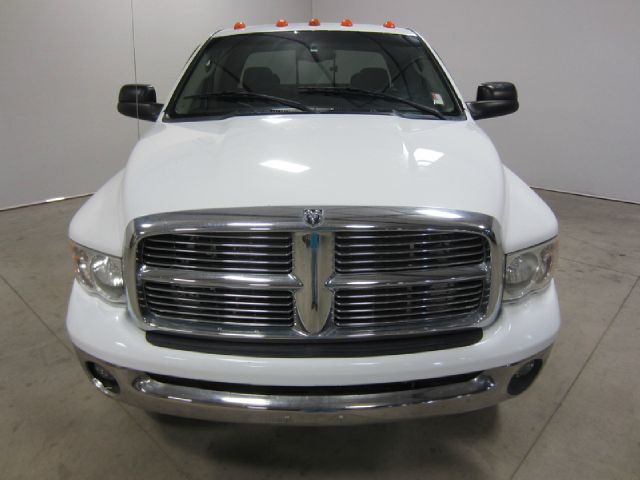 Dodge Ram 3500 2004 photo 82