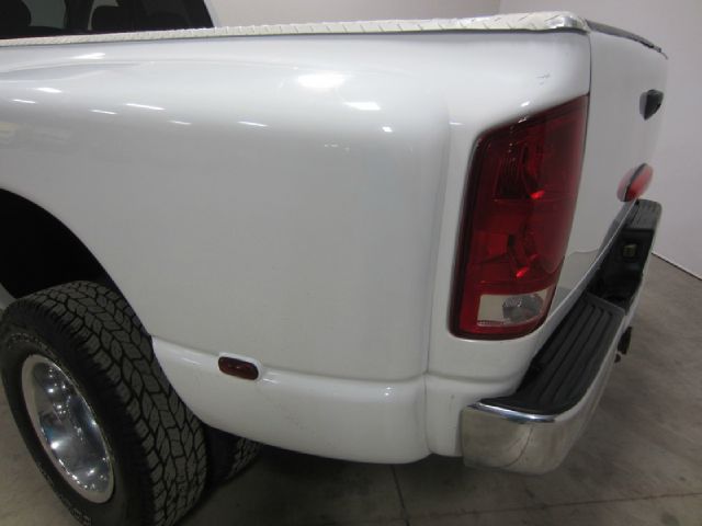 Dodge Ram 3500 2004 photo 84