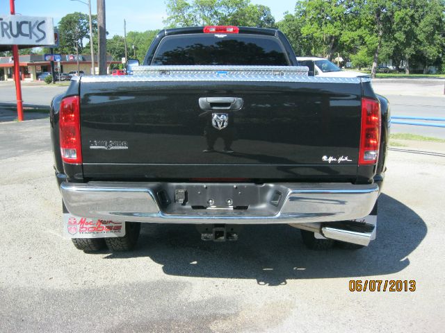 Dodge Ram 3500 2004 photo 12