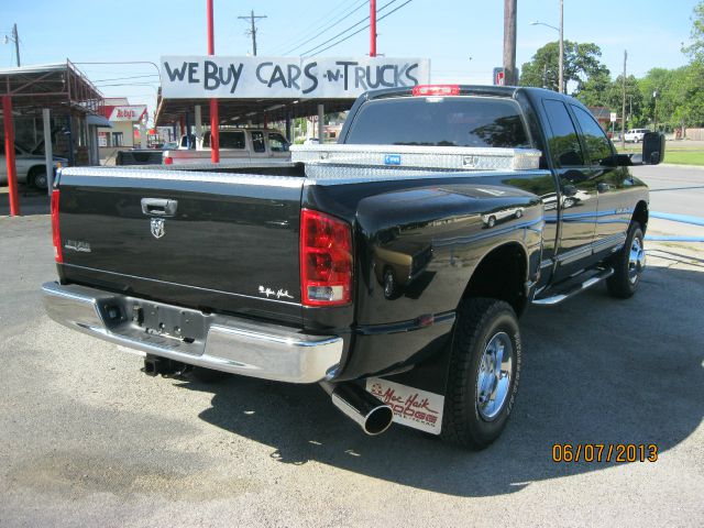 Dodge Ram 3500 2004 photo 13