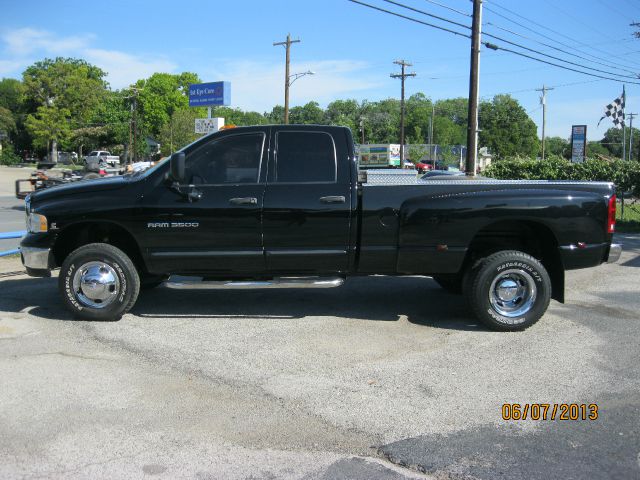 Dodge Ram 3500 2004 photo 3