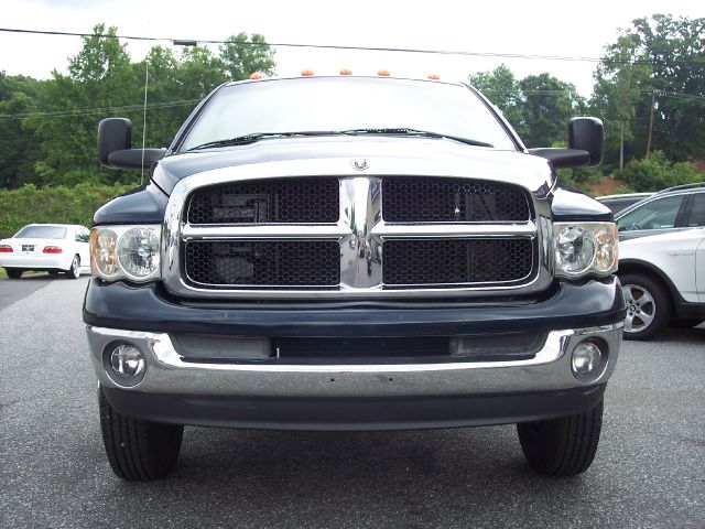 Dodge Ram 3500 2004 photo 3