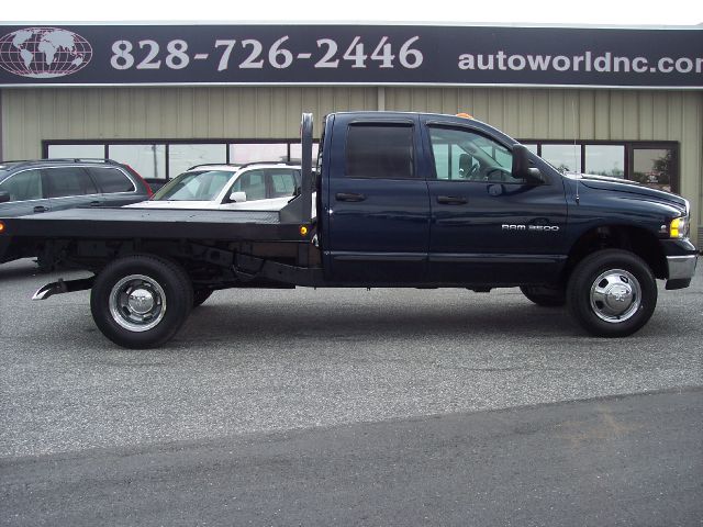 Dodge Ram 3500 2004 photo 4