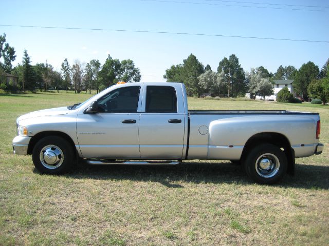 Dodge Ram 3500 2004 photo 2