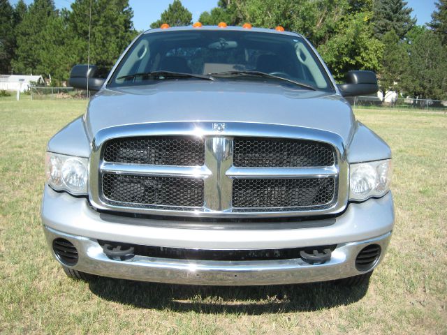 Dodge Ram 3500 2004 photo 3