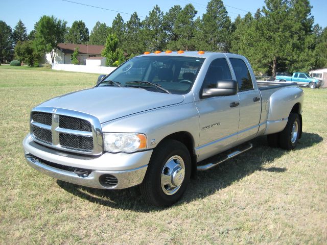 Dodge Ram 3500 2004 photo 4