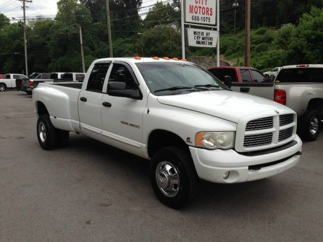 Dodge Ram 3500 2004 photo 3