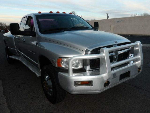 Dodge Ram 3500 2005 photo 2