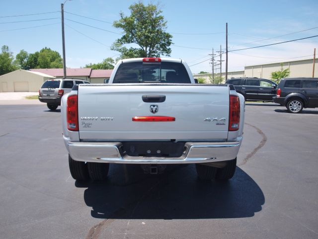 Dodge Ram 3500 2005 photo 14