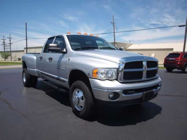 Dodge Ram 3500 2005 photo 16