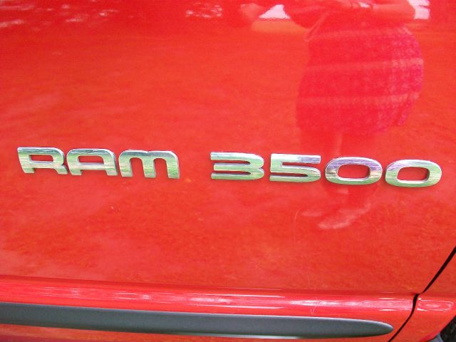 Dodge Ram 3500 2005 photo 16