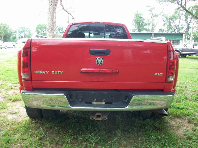 Dodge Ram 3500 2005 photo 23