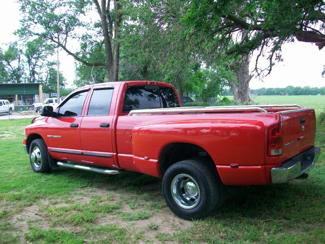 Dodge Ram 3500 2005 photo 24