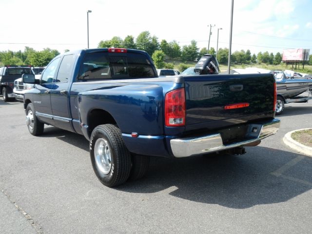 Dodge Ram 3500 2005 photo 2