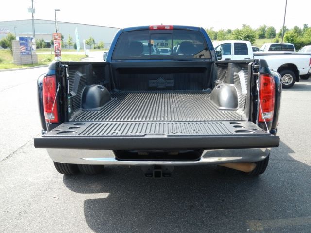 Dodge Ram 3500 2005 photo 3