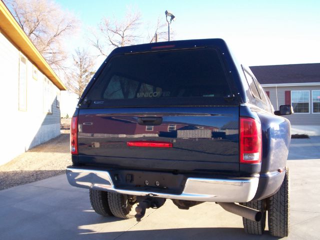 Dodge Ram 3500 2005 photo 2