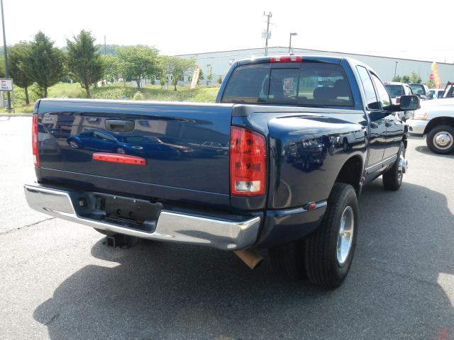 Dodge Ram 3500 2005 photo 24