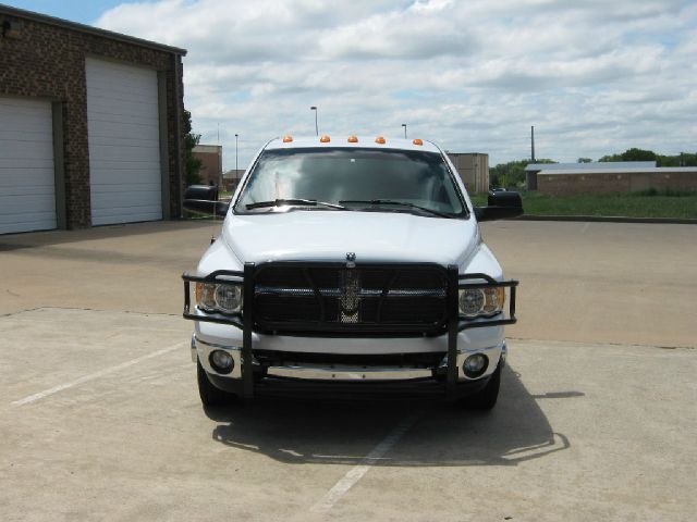 Dodge Ram 3500 2005 photo 2