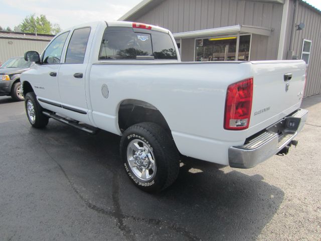 Dodge Ram 3500 2005 photo 2