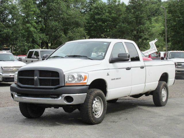 Dodge Ram 3500 2006 photo 2