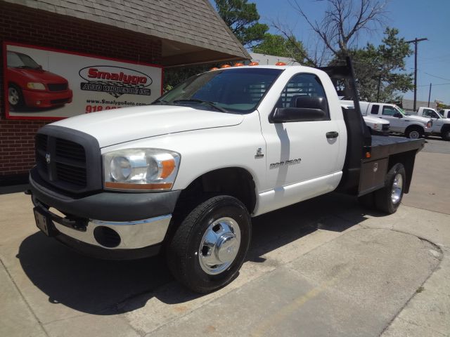 Dodge Ram 3500 2WD Double Cab Standard Bed 5.7L V8 (SE) Truck Pickup Truck