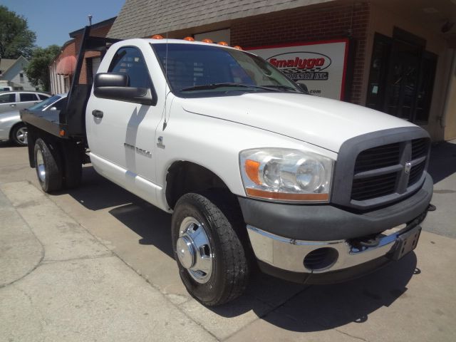 Dodge Ram 3500 2006 photo 4