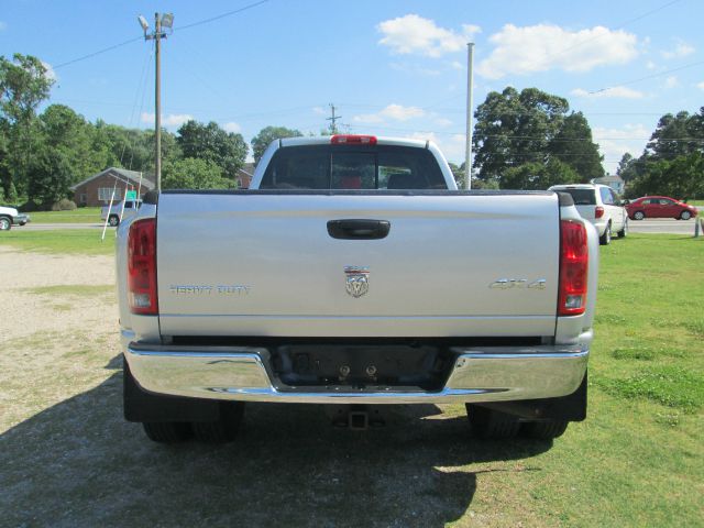 Dodge Ram 3500 2006 photo 2