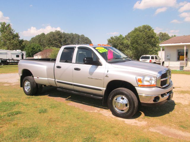 Dodge Ram 3500 2006 photo 3