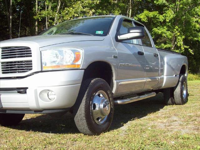 Dodge Ram 3500 2006 photo 3