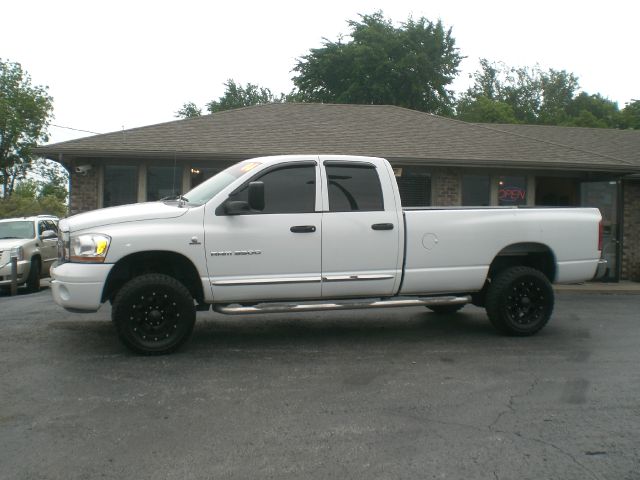 Dodge Ram 3500 2006 photo 17