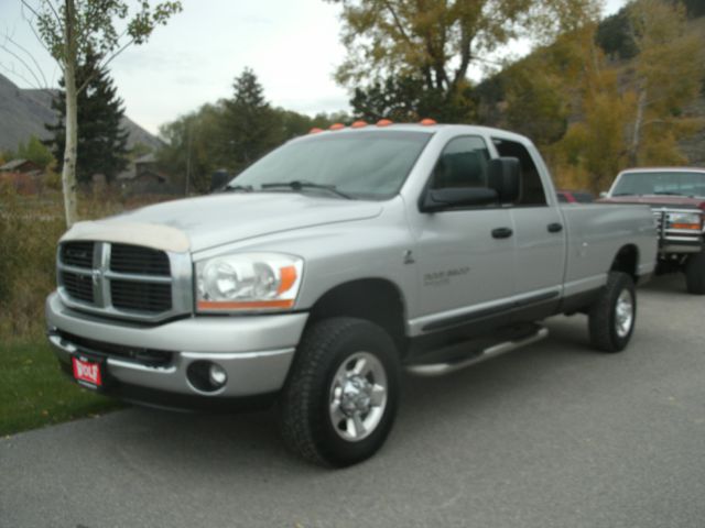 Dodge Ram 3500 2006 photo 2