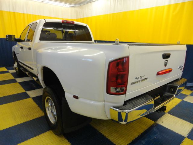 Dodge Ram 3500 2006 photo 2