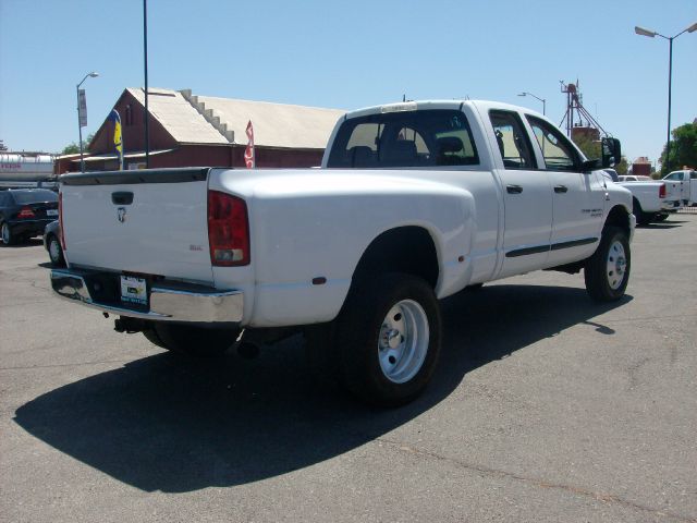 Dodge Ram 3500 2006 photo 3