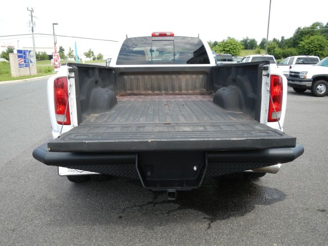 Dodge Ram 3500 2006 photo 2